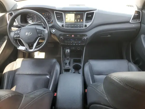 KM8J33A26HU484429 2017 HYUNDAI TUCSON - Image 8