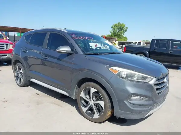 KM8J33A26HU518899 2017 HYUNDAI TUCSON - Image 1