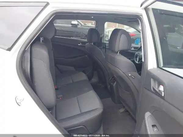 KM8J33A26HU535024 2017 HYUNDAI TUCSON - Image 8