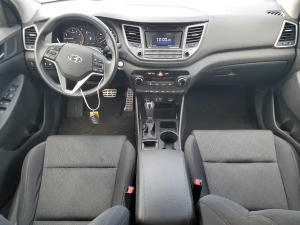 KM8J33A26HU540174 2017 HYUNDAI TUCSON - Image 8