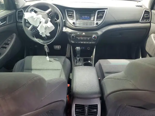 KM8J33A26HU549439 2017 HYUNDAI TUCSON - Image 8