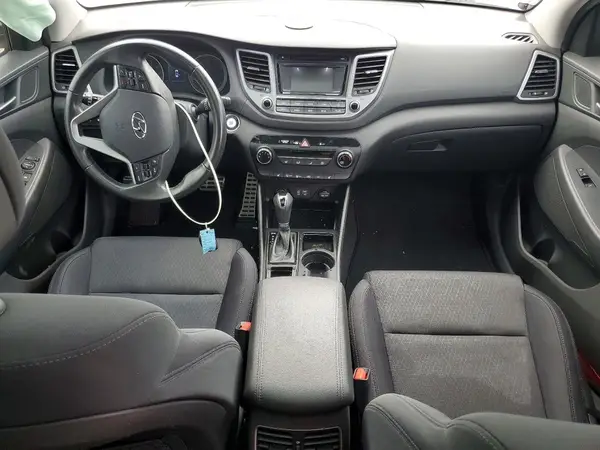 KM8J33A26HU551515 2017 HYUNDAI TUCSON - Image 8