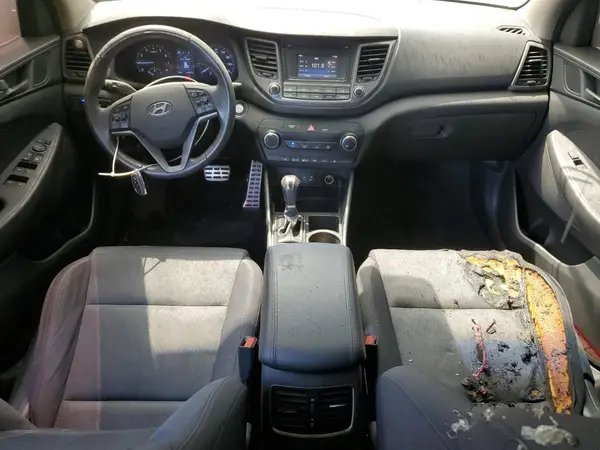 KM8J33A26HU553880 2017 HYUNDAI TUCSON - Image 8