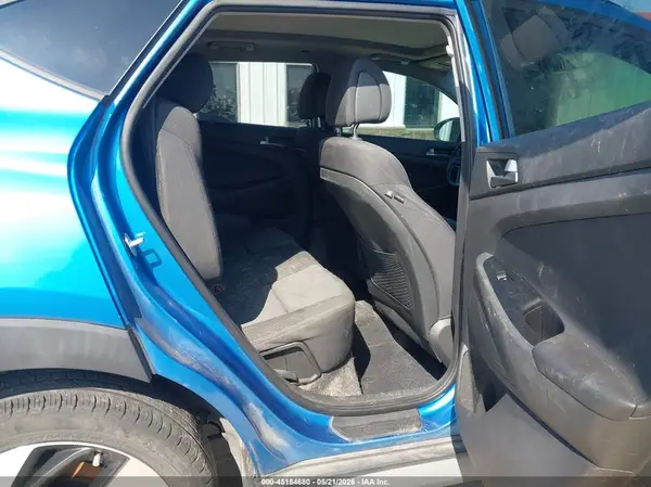KM8J33A26HU556391 2017 HYUNDAI TUCSON - Image 8