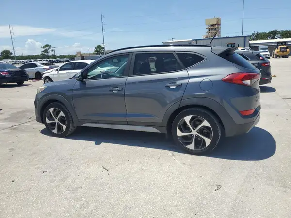 KM8J33A26HU559257 2017 HYUNDAI TUCSON - Image 2