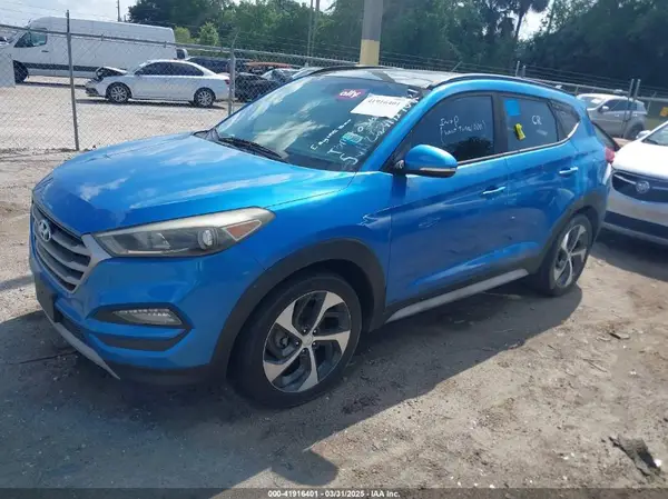 KM8J33A26HU561526 2017 HYUNDAI TUCSON - Image 2