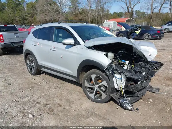 KM8J33A26HU585972 2017 HYUNDAI TUCSON - Image 1