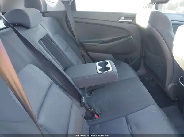 KM8J33A26JU632360 2018 HYUNDAI TUCSON - Image 8