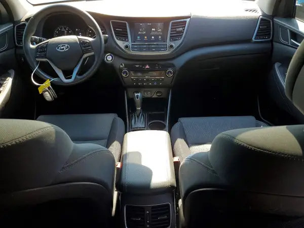 KM8J33A26JU633069 2018 HYUNDAI TUCSON - Image 8