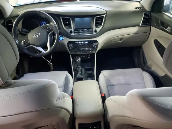 KM8J33A26JU651071 2018 HYUNDAI TUCSON - Image 8