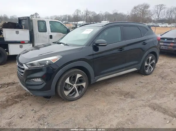 KM8J33A26JU680263 2018 HYUNDAI TUCSON - Image 2