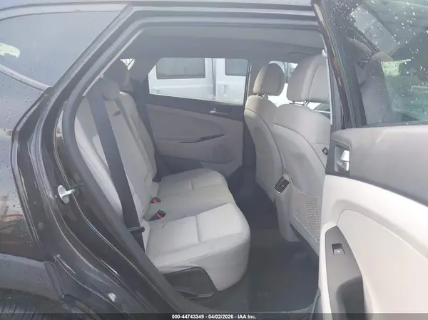 KM8J33A26JU682241 2018 HYUNDAI TUCSON - Image 8