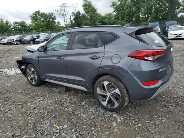 KM8J33A26JU683700 2018 HYUNDAI TUCSON - Image 2
