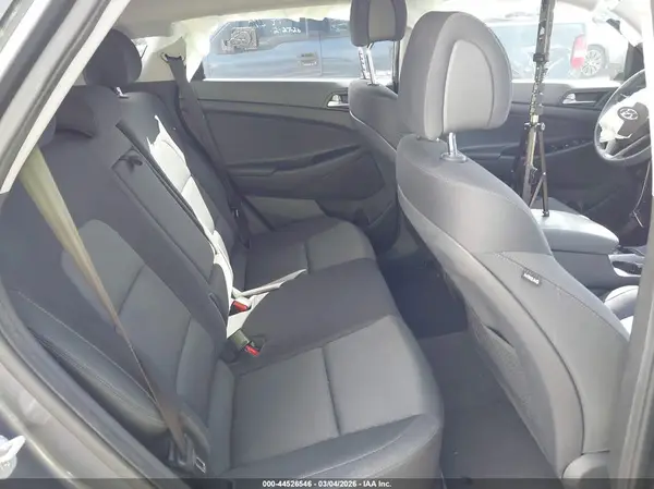 KM8J33A26JU709065 2018 HYUNDAI TUCSON - Image 8