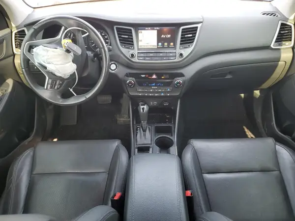 KM8J33A26JU732569 2018 HYUNDAI TUCSON - Image 8