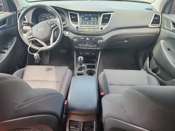 KM8J33A26JU743524 2018 HYUNDAI TUCSON - Image 8