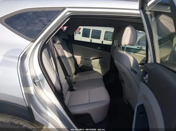 KM8J33A26JU746925 2018 HYUNDAI TUCSON - Image 8