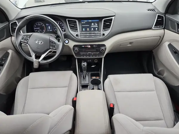 KM8J33A26JU748190 2018 HYUNDAI TUCSON - Image 8