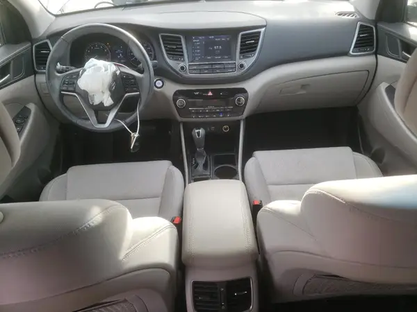 KM8J33A26JU749887 2018 HYUNDAI TUCSON - Image 8