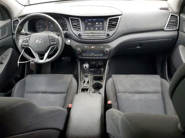 KM8J33A26JU764003 2018 HYUNDAI TUCSON - Image 8