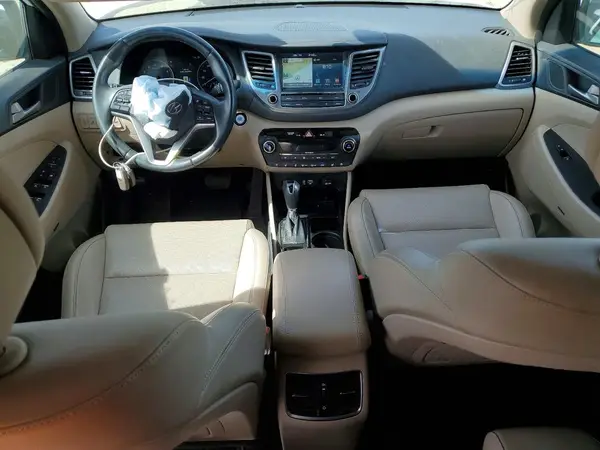 KM8J33A26JU764762 2018 HYUNDAI TUCSON - Image 8