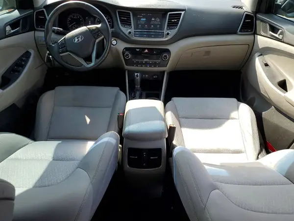 KM8J33A26JU764910 2018 HYUNDAI TUCSON - Image 8
