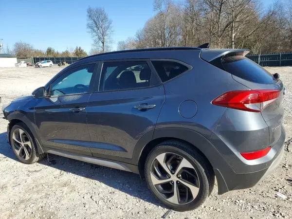 KM8J33A26JU804323 2018 HYUNDAI TUCSON - Image 2