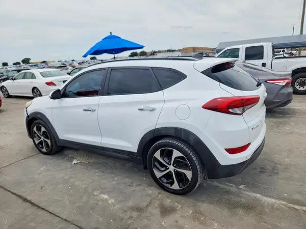 KM8J33A27GU087259 2016 HYUNDAI TUCSON - Image 2