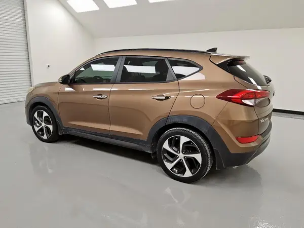 KM8J33A27GU105548 2016 HYUNDAI TUCSON - Image 2