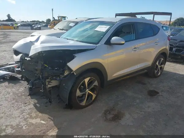 KM8J33A27GU128294 2016 HYUNDAI TUCSON - Image 2