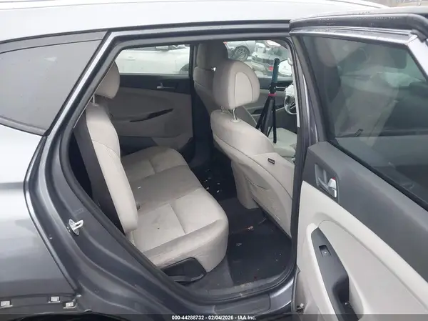 KM8J33A27GU140591 2016 HYUNDAI TUCSON - Image 8