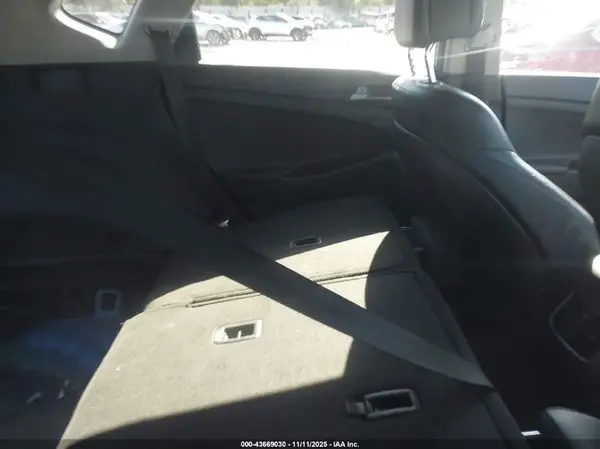 KM8J33A27GU173560 2016 HYUNDAI TUCSON - Image 8