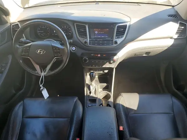 KM8J33A27GU194120 2016 HYUNDAI TUCSON - Image 8