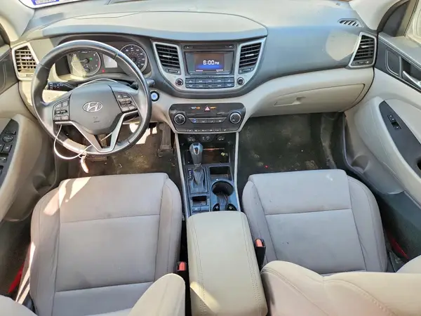 KM8J33A27GU203110 2016 HYUNDAI TUCSON - Image 8