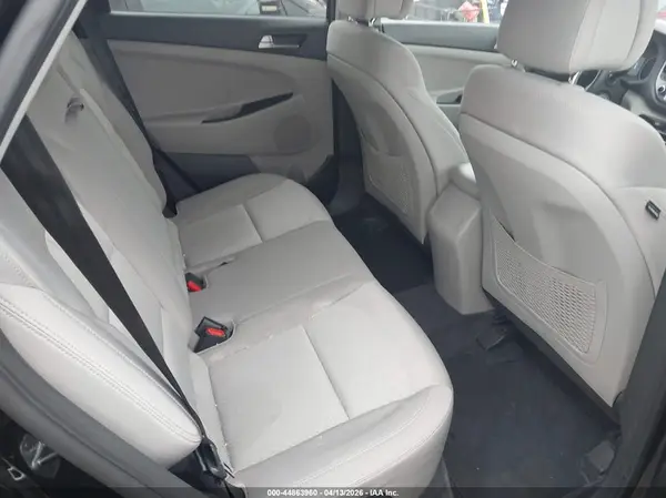 KM8J33A27GU219050 2016 HYUNDAI TUCSON - Image 8