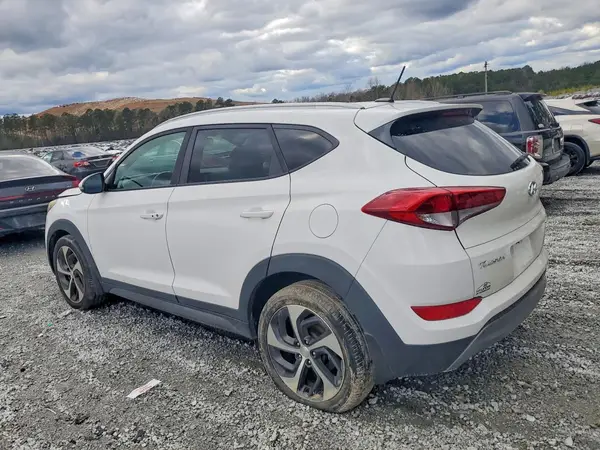 KM8J33A27GU250962 2016 HYUNDAI TUCSON - Image 2