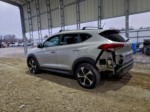 KM8J33A27GU267597 2016 HYUNDAI TUCSON - Image 2