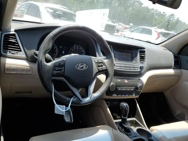 KM8J33A27GU267759 2016 HYUNDAI TUCSON - Image 8