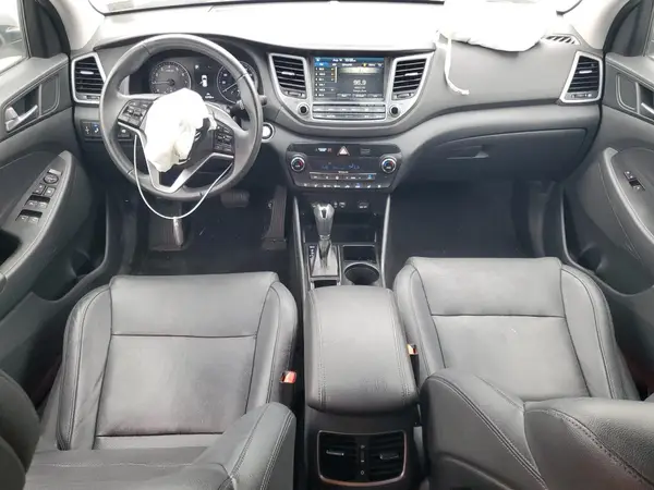 KM8J33A27HU276656 2017 HYUNDAI TUCSON - Image 8