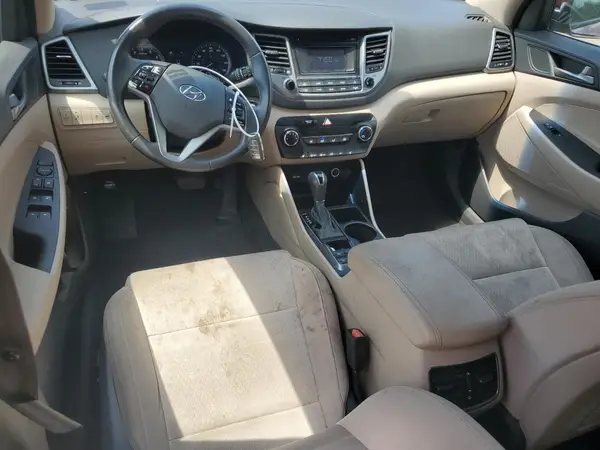 KM8J33A27HU284269 2017 HYUNDAI TUCSON - Image 8