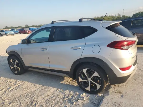 KM8J33A27HU303452 2017 HYUNDAI TUCSON - Image 2