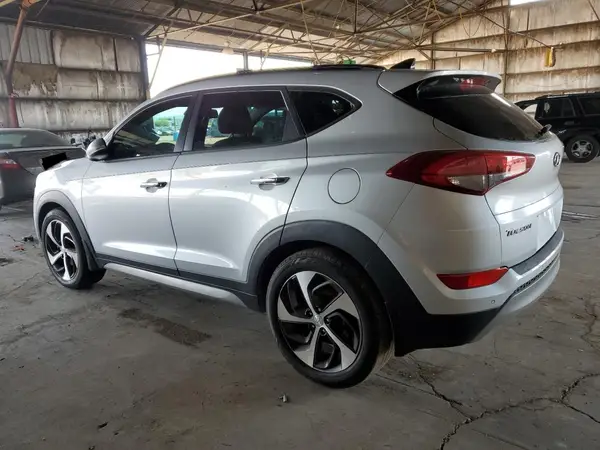 KM8J33A27HU312054 2017 HYUNDAI TUCSON - Image 2