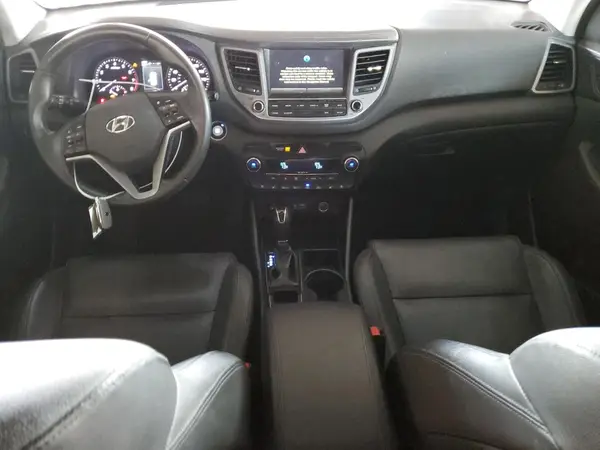 KM8J33A27HU312054 2017 HYUNDAI TUCSON - Image 8