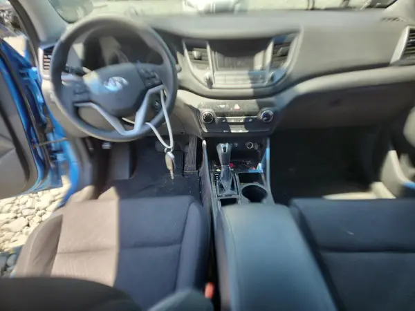 KM8J33A27HU312183 2017 HYUNDAI TUCSON - Image 8