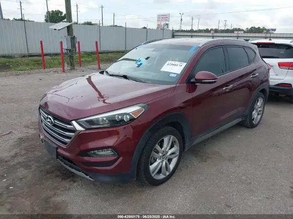 KM8J33A27HU315116 2017 HYUNDAI TUCSON - Image 2