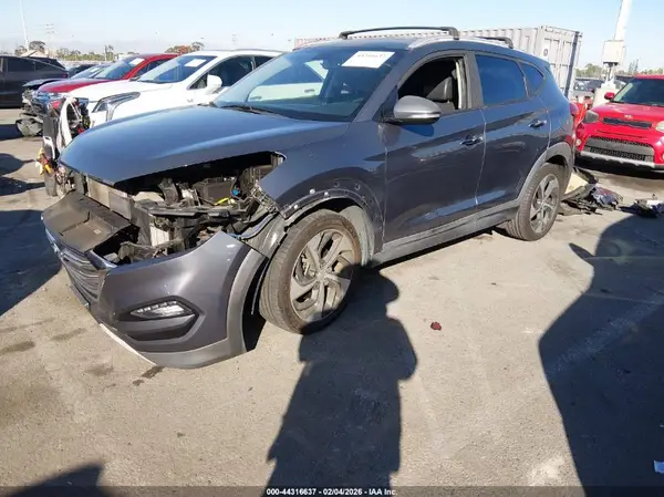 KM8J33A27HU325967 2017 HYUNDAI TUCSON - Image 2