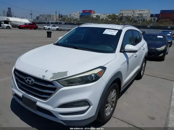 KM8J33A27HU333115 2017 HYUNDAI TUCSON - Image 2