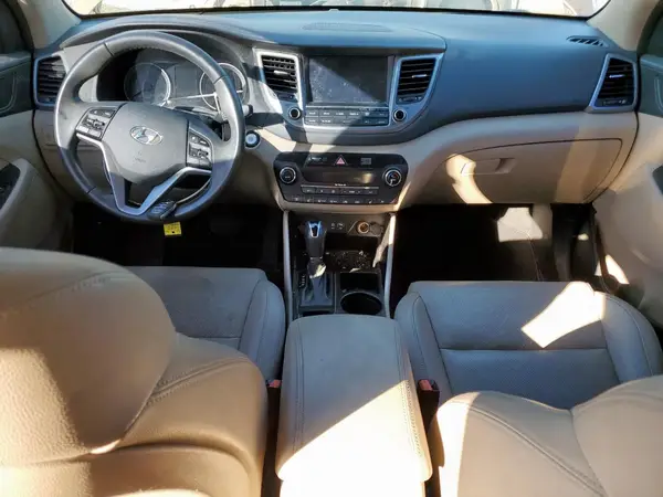 KM8J33A27HU336841 2017 HYUNDAI TUCSON - Image 8