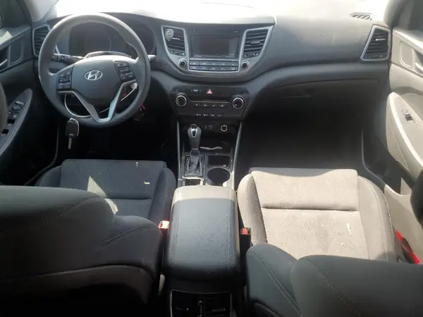 KM8J33A27HU356846 2017 HYUNDAI TUCSON - Image 8