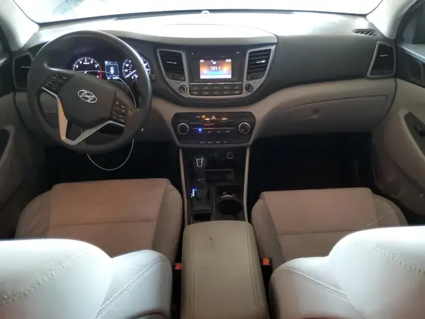 KM8J33A27HU359522 2017 HYUNDAI TUCSON - Image 8
